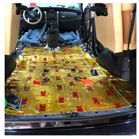 Tấm cách âm 3M™ ACOUSTIC 2 lớp màu vàng làm hốc bánh hoặc sàn xe chống ồn từ gầm và sàn ô tô cao cấp