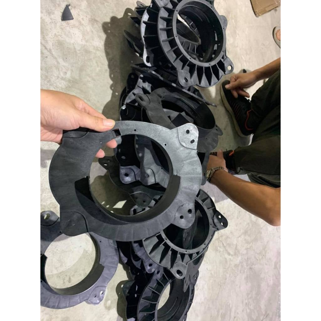 Dưỡng loa bầu dục đường kính 16cm cho Ford, Subaru, Isuzu D max đế loa cánh ovan dòng xe camry, ford, lexus - Phụ kiện loa