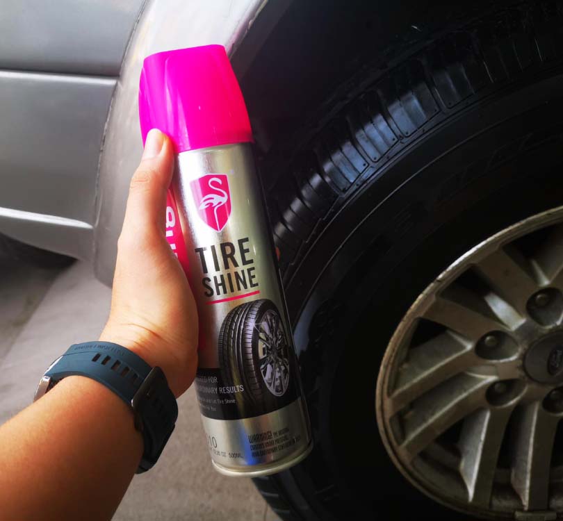 Chai Xịt Bóng Lốp Xe Phục Hồi Và Làm Sáng Lốp Xe Ô Tô Thương Hiệu Flamingo Tire Shine F010