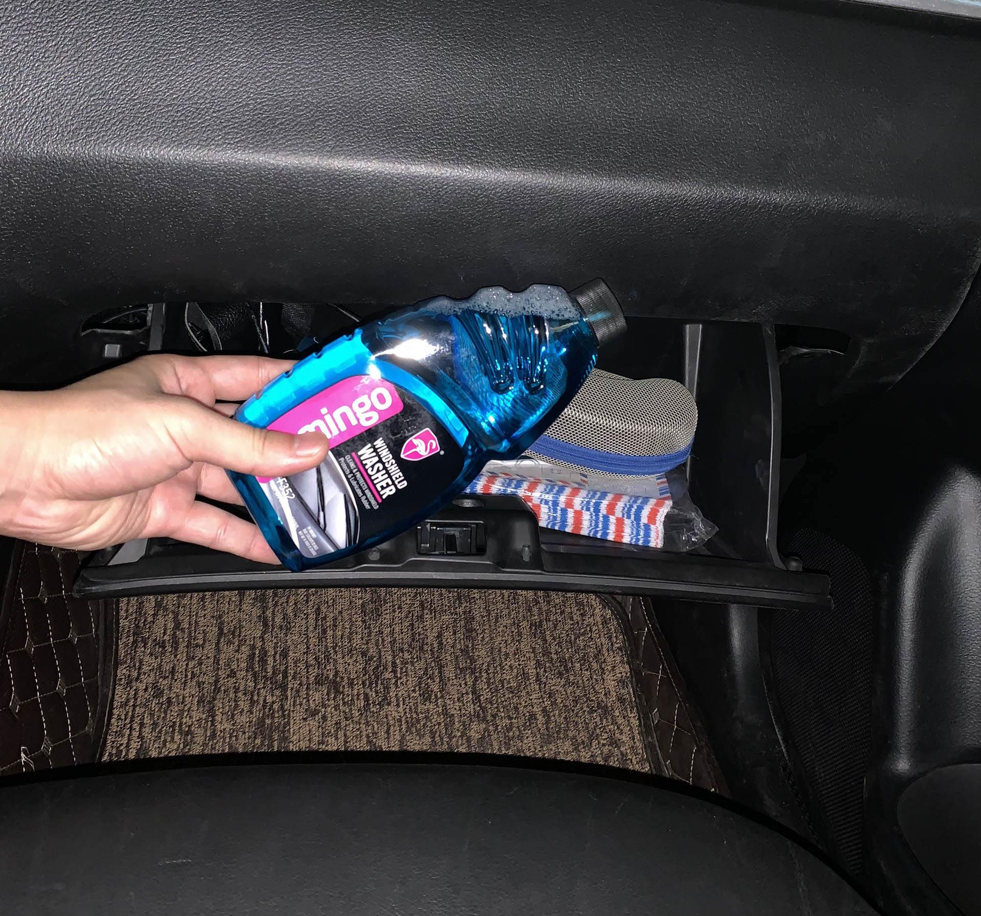 Nước rửa kính xe ô tô đậm đặc Flamingo Windshield Washer (F352) 500ml