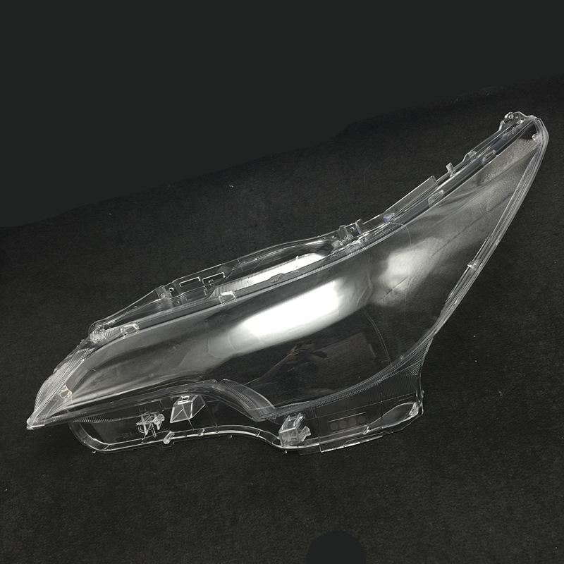 Vỏ đèn pha dòng Toyota Fortuner, được làm bằng nhựa trong suốt chất lượng cao, tạo vẻ ngoài sang trọng và tối ưu hóa ánh sáng phát ra từ đèn pha.