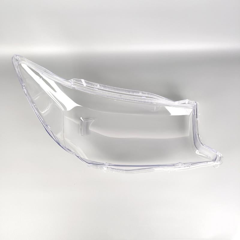 Vỏ đèn pha dòng Toyota Fortuner, được làm bằng nhựa trong suốt chất lượng cao, tạo vẻ ngoài sang trọng và tối ưu hóa ánh sáng phát ra từ đèn pha.